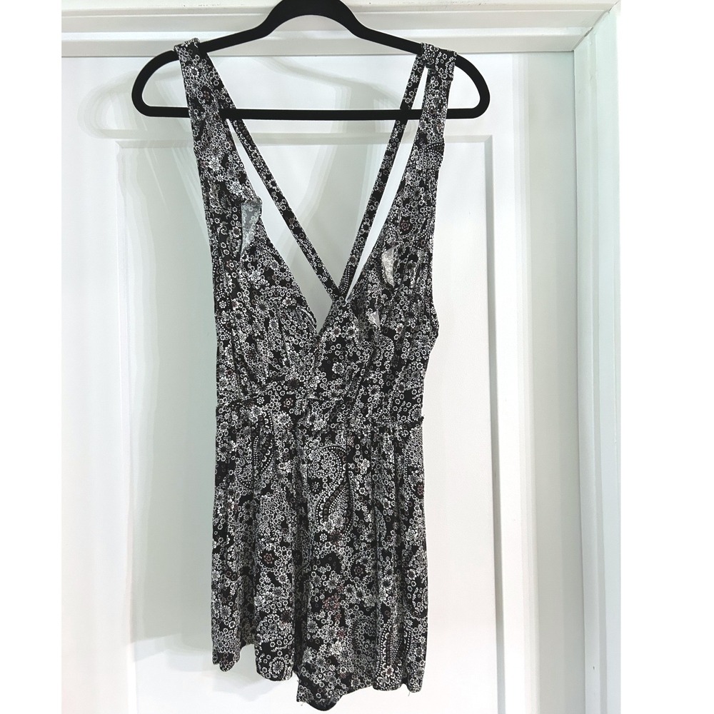 Free People Black White Paisley Floral Ruffle V-Neck Cross Back Romper Size 2